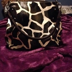 Cute giraffe purse!